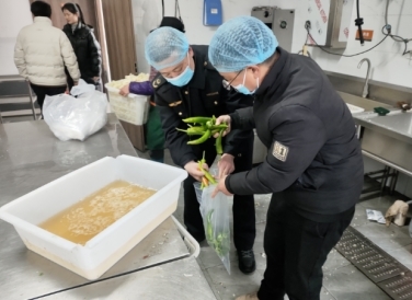 護航開學“第一餐” 上饒市廣豐區市場監督管理局開展校園食品安全專項抽檢工作